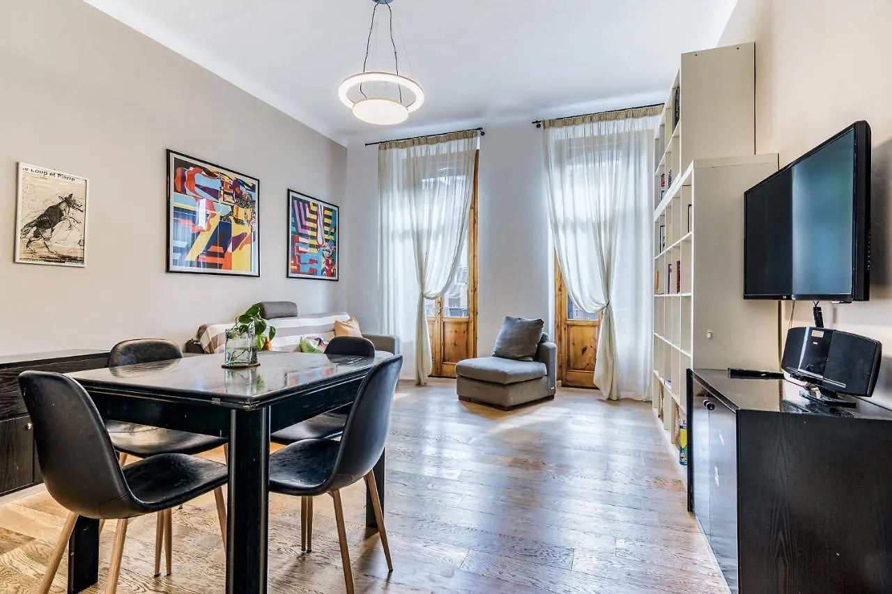 Lepontina Apartment Milan 0*,  Italy